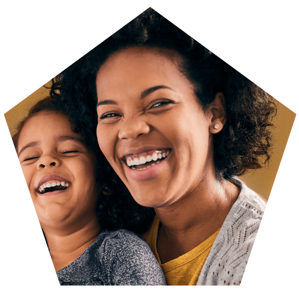 happy_mom_kid_home_background